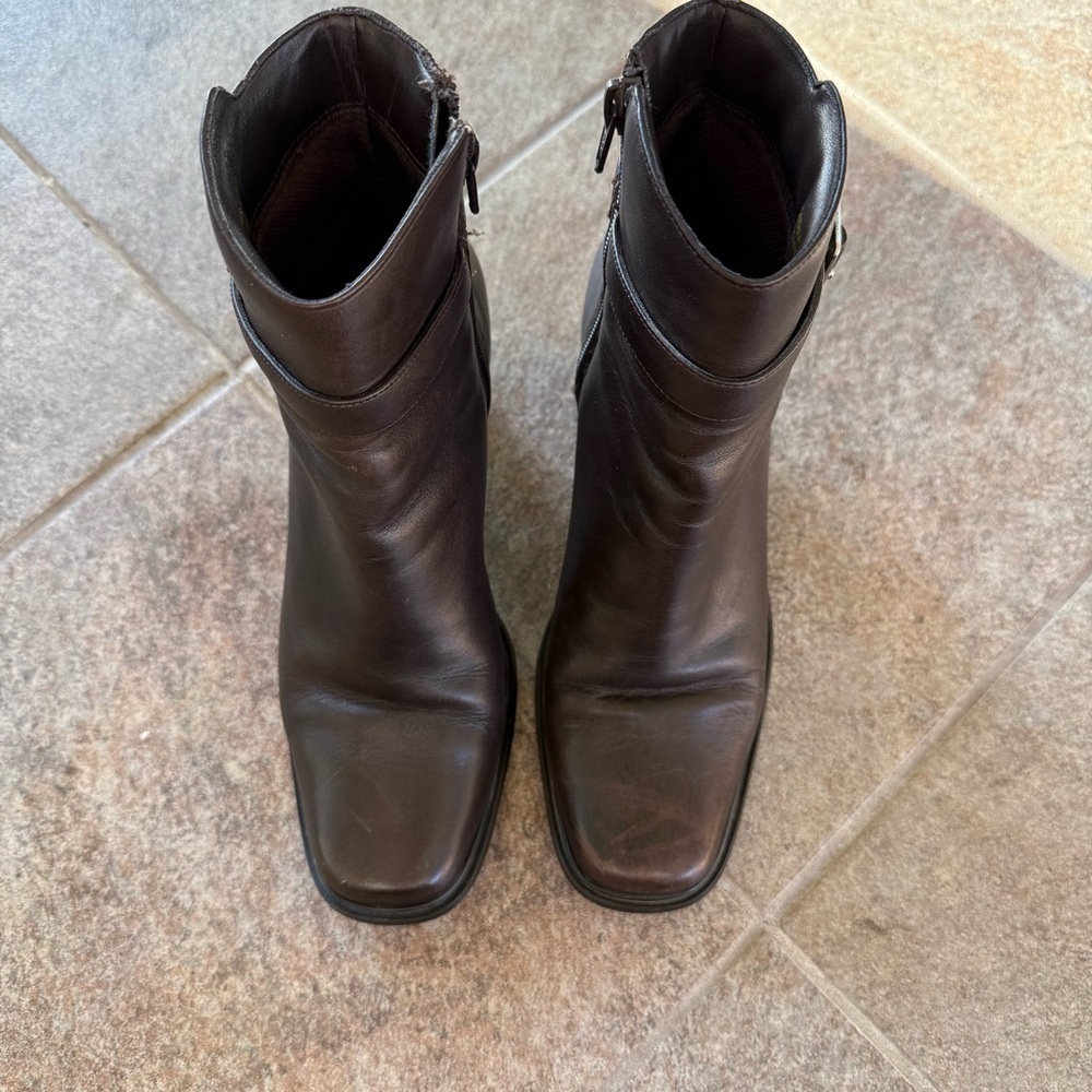Karen Scott Brown Leather Square Toe Ankle Boots With Buckle Size 6 1/2 - Picture 3 of 9